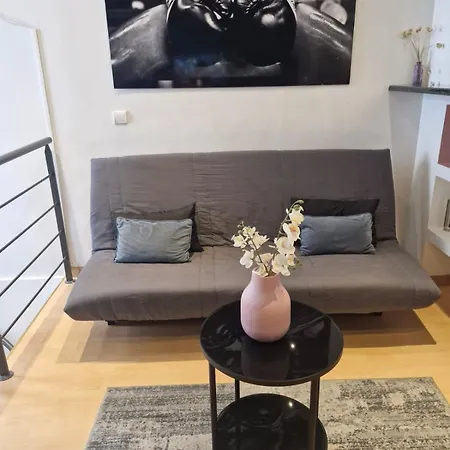 Large Two Floor, Updated On Charming St Apartamento